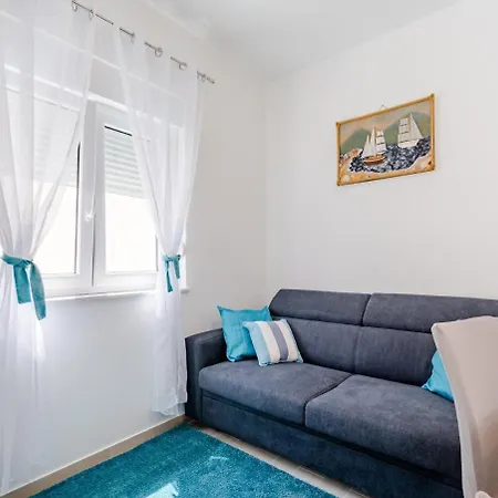 Penzo - One Bedroom With Terrace * سبليت